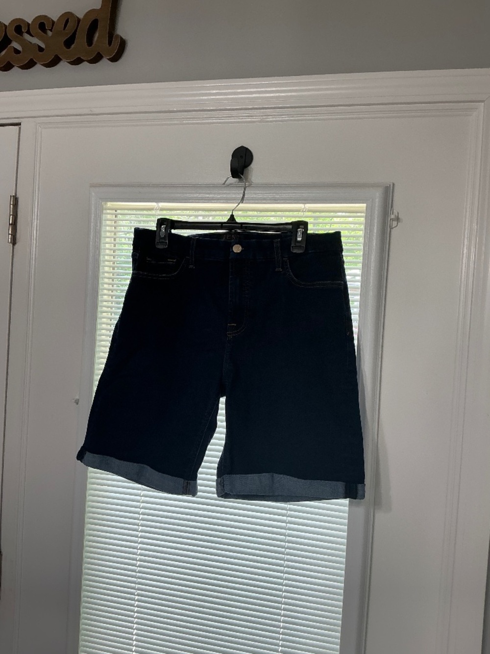 Jen7 Jean Shorts – Size 14 – Comfortable & Stylish